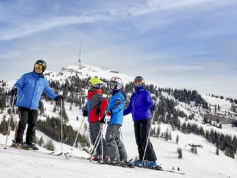 Faire du ski Skifahrer auf der RigiSkiers on the RigiSkieurs sur le Rigi