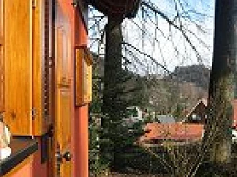 Blick vom Haus zum Ort