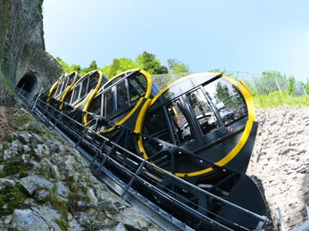 Funiculaire Schwyz Stoos Standseilbahn Schwyz StoosSchwyz Stoos funicular railwayFuniculaire Schwyz Stoos