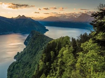 Bürgenstock Aussicht Blick vom Bürgenstock auf den VierwaldstätterseeView of Lake Lucerne from the BürgenstockVue du Bürgenstock sur le lac des Quatre-Cantons