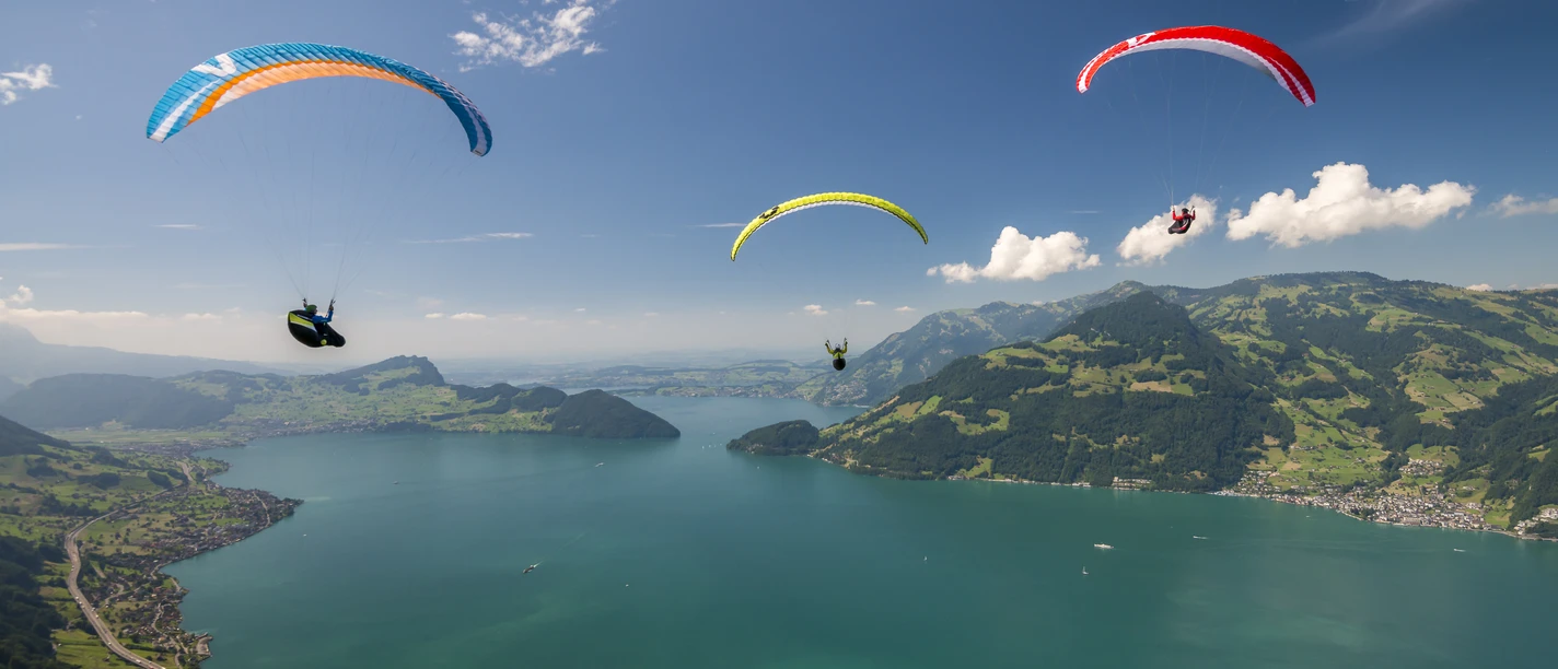 Flugschule Emmetten & Titlis AG_quer_Abenteuer und Spass_Nidwalden .jpg