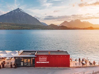 seerestaurant-beatenbuch-aussicht-thunersee-niesen.jpg