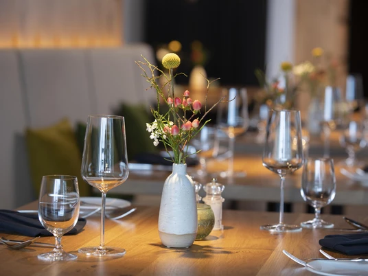 Gedeckter Tisch im Hotel Engel Obertal