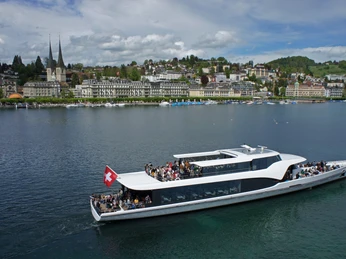 MS_Saphir_Luzerner_Seebecken.jpg