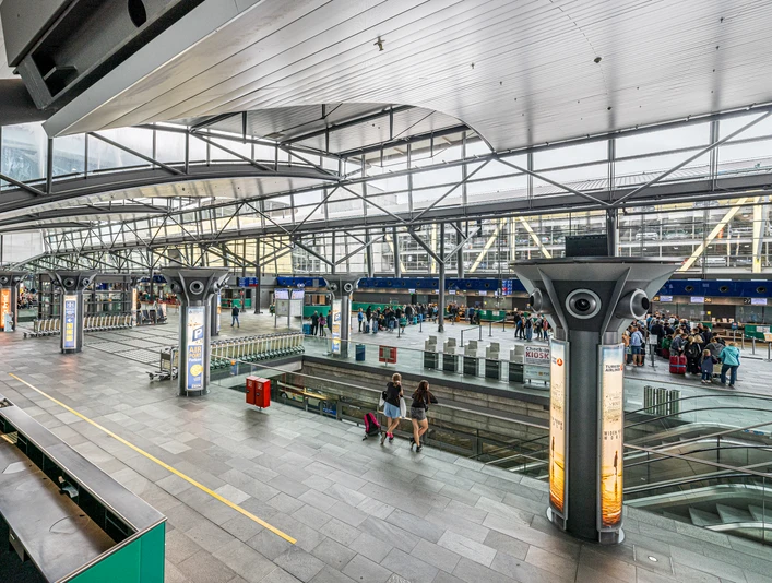 Flughafen Leipzig/Halle: venue for your meeting & conference in Leipzig Flughafen Leipzig/Halle: Eventlocation mit zentralem Check-in-Bereich für Tagung & Konferenz Leipzig ConventionFlughafen Leipzig/Halle: venue with check-in area for meeting & conference Leipzig conventionLetiště Lipsko/Halle: Místo konání akcí s centrálním odbavovacím prostorem pro setkání a konference Leipzig ConventionLotnisko Lipsk/Halle: miejsce spotkań i konferencji z centralną strefą odpraw Leipzig ConventionLuchthaven Leipzig/Halle: Evenementenlocatie met centrale check-in voor vergaderingen en conferenties Leipzig ConventionAeroporto di Lipsia/Halle: location per eventi con area check-in centrale per meeting e conferenze Convenzione di Lipsia