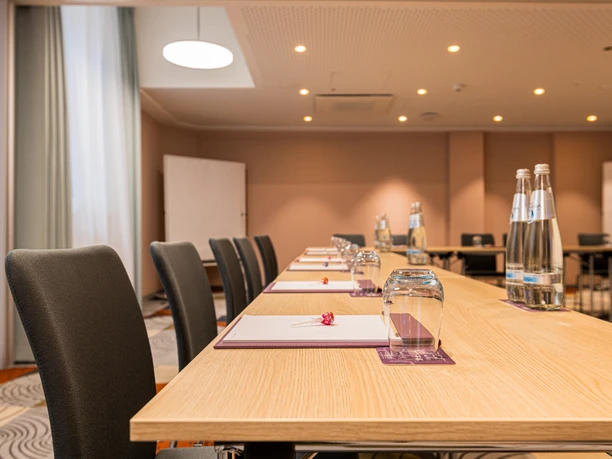 Meeting room at the conference hotel Capri by Fraser | Leipzig Convention Bureau meeting room at the conference hotel Capri by Fraser Leipzig - presented by Leipzig Convention Bureau