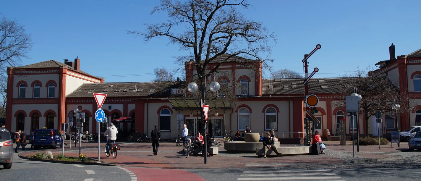 Bahnhof Stadt Leer Das Bild zeigt den Bahnhof in der Stadt Leer