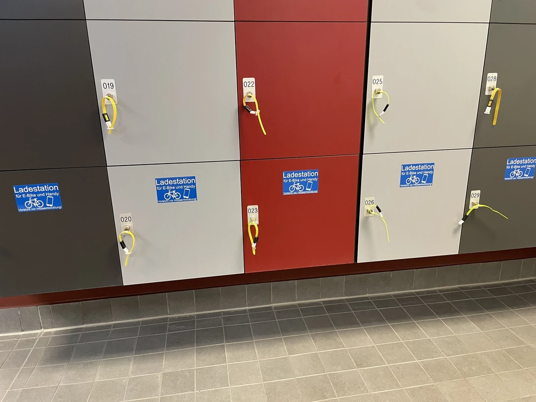 E-Bike Lademöglichkeit im Plytje in Leer Das Bild zeigt die E-Bike Lademöglichkeit im Plytje in Leer