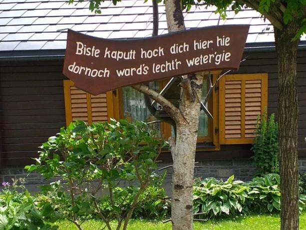 Rastplatz vor dem Haus_2