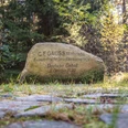 Gaußstein am Wanderweg Die Gaußsteine erinnern an die historische Landschaftsvermessung