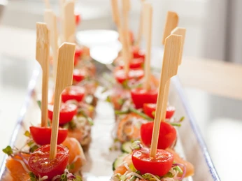 Wyn. Kitchen. Bar & Night Lounge