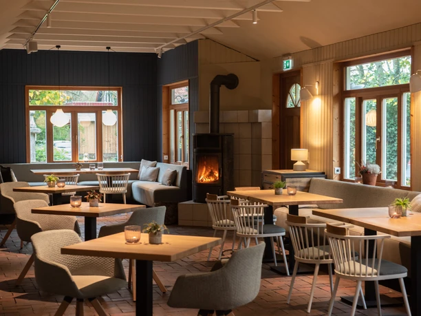 POI-Das Annis-innen-1.jpeg