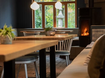 POI-Das Annis-innen-3.jpeg