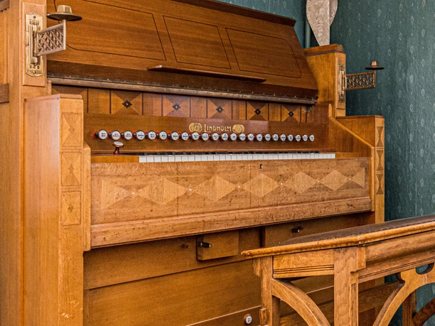 Veranstaltungsthemenbild BurgenLandKlänge Harmonium Stadtmuseum Borna
