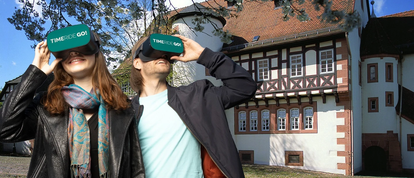 Brüder Grimm-Haus Steinau_VR-Personen kl.jpg