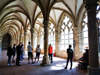 Führung "Mit Kreuz und Spaten"