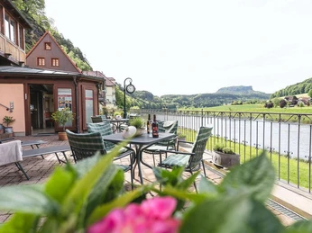 Terrasse für alle Gäste des Hauses