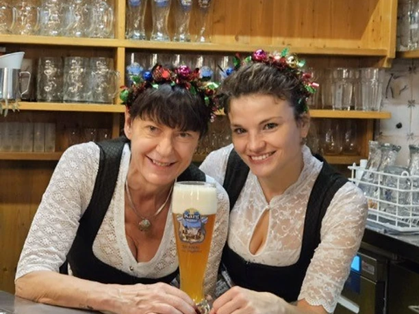 Karg Ninette und Regina.jpg