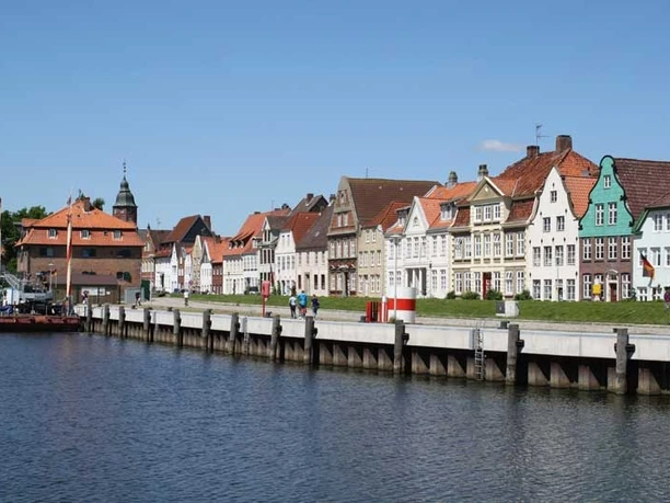 StadtdenkmalGlueckstadt.jpg