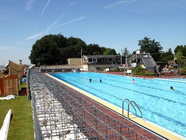 Holstein_Freibad__c_Jens_Neumann__Freizeitbad_GmbH.jpg