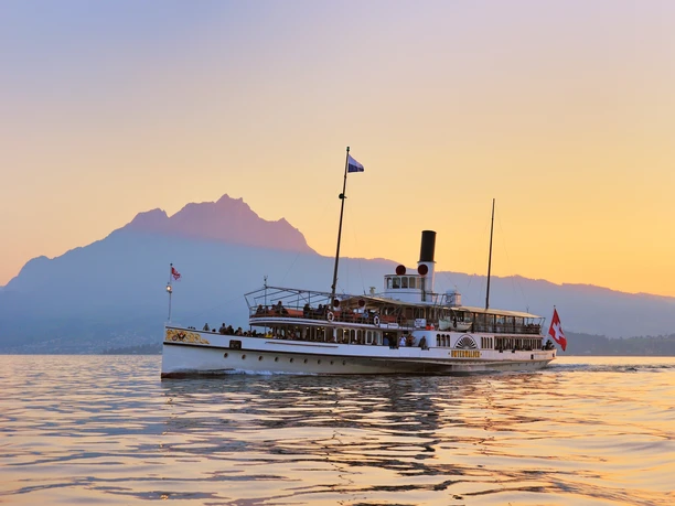 Dampfschiff Unterwalden Dampfschiff Unterwalden auf dem Vierwaldstättersee