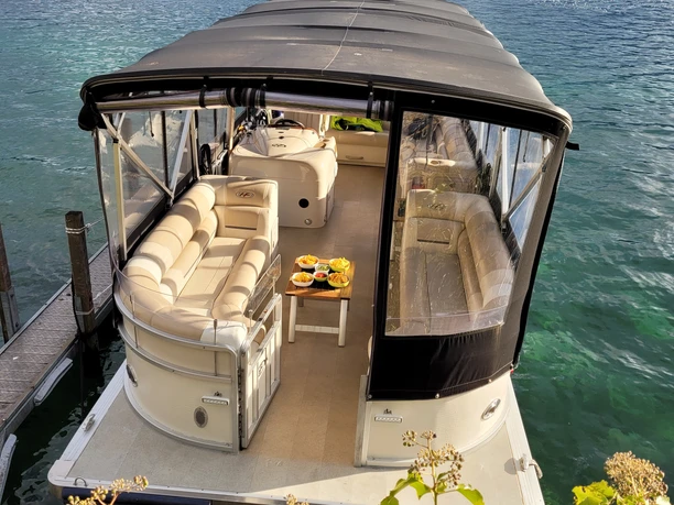 Sail and More sailing school and boat trips Travelling on Lake Lucerne with the Sunliner