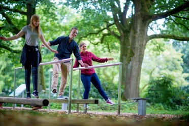 Bewegungsparcours im Erlebnis-Kurpark Bad Laer Bewegungsparcours im Erlebnis-Kurpark Bad Laer