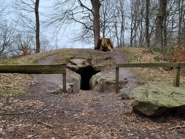 Idstedter Räuberhöhle