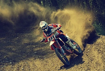 Pixabay_Pexels_dirt-bike-1868996_960_720.jpg