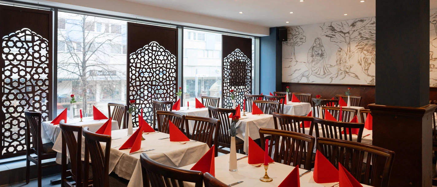 Wnętrze Indian Crown - Gastronomia w Lipsku Restauracja Indian Crown serwuje indyjskie specjały w nowoczesnej atmosferze, gastronomia, kuchnia