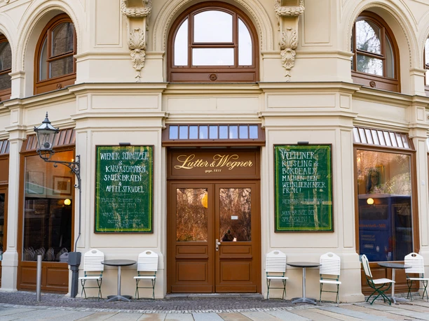 Restaurace Lutter & Wegener - Gastronomie v Lipsku Od roku 2021 nabízí společnost Lutter & Wegener ve své restauraci přímo u kostela svatého Tomáše domácí kuchyni, gastronomii, kuchyni