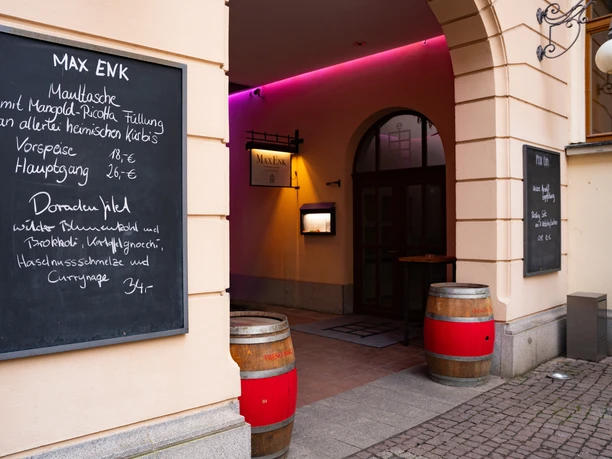 Polední menu Laurentius v restauraci Max Enk se skládá ze tří chodů, cateringu.
