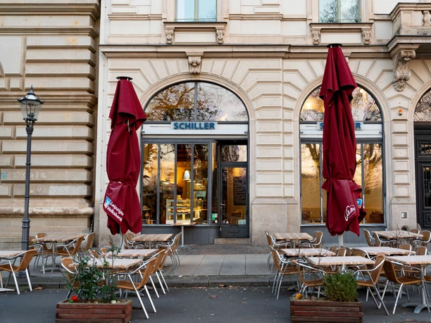 Schiller Restaurant and Café exterior view - Gastronomies in Leipzig The Schiller Restaurant and Café is located directly at the Schillerpark, gastronomy