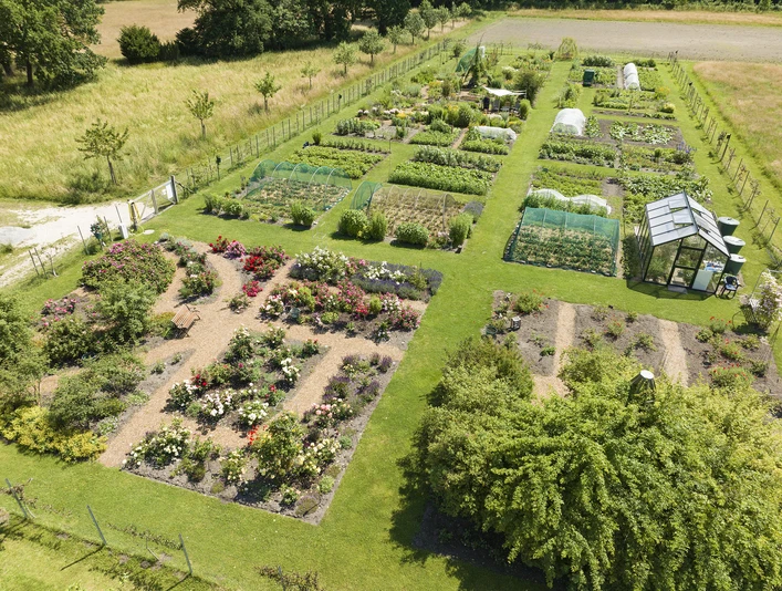 Kuechengarten_Drohne_Ahlers.jpg
