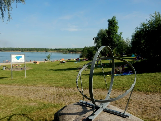Lac de Großstolpen-Cadran solaire-Groitzsch.JPG