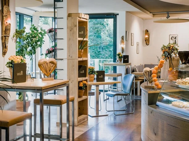 Raumansicht @Café Orangerie.jpg