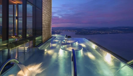 Buergenstock-Infinity-Pool.jpg