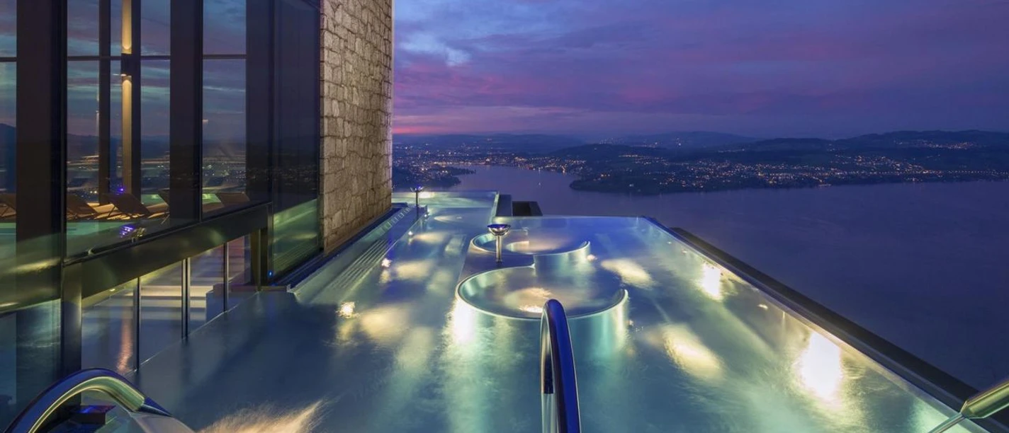 Buergenstock-Infinity-Pool.jpg