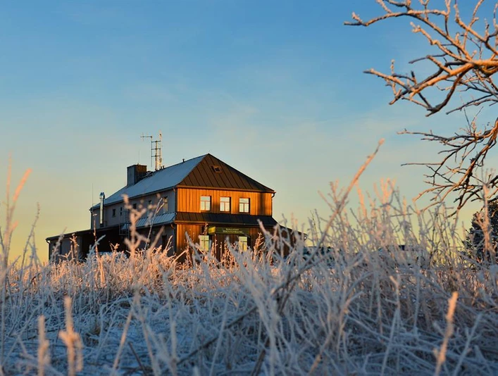 hirtsteinbaude-hintergrund
