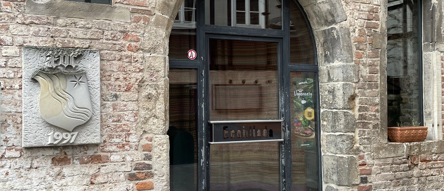 Das Bild zeigt den Eingangsbereich des Enchiladas.