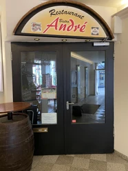 Minden - Restaurant Andre.jpeg Das Bild zeigt den Eingangsbereich des Restaurant André.