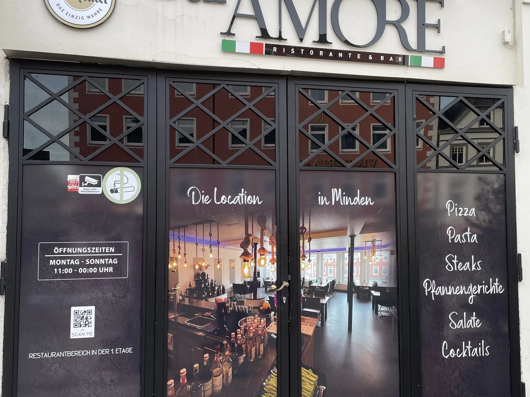 Dell'Amore II.jpeg Das Bild zeigt den Eingangsbereich des Restaurants "Dell'Amore".