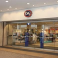 C & A.JPG Das Bild zeigt den Eingangsbereich des Geschäfts C&A