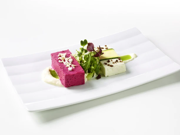 Kirberg Catering_Vorspeise Appetizer served on a white plate