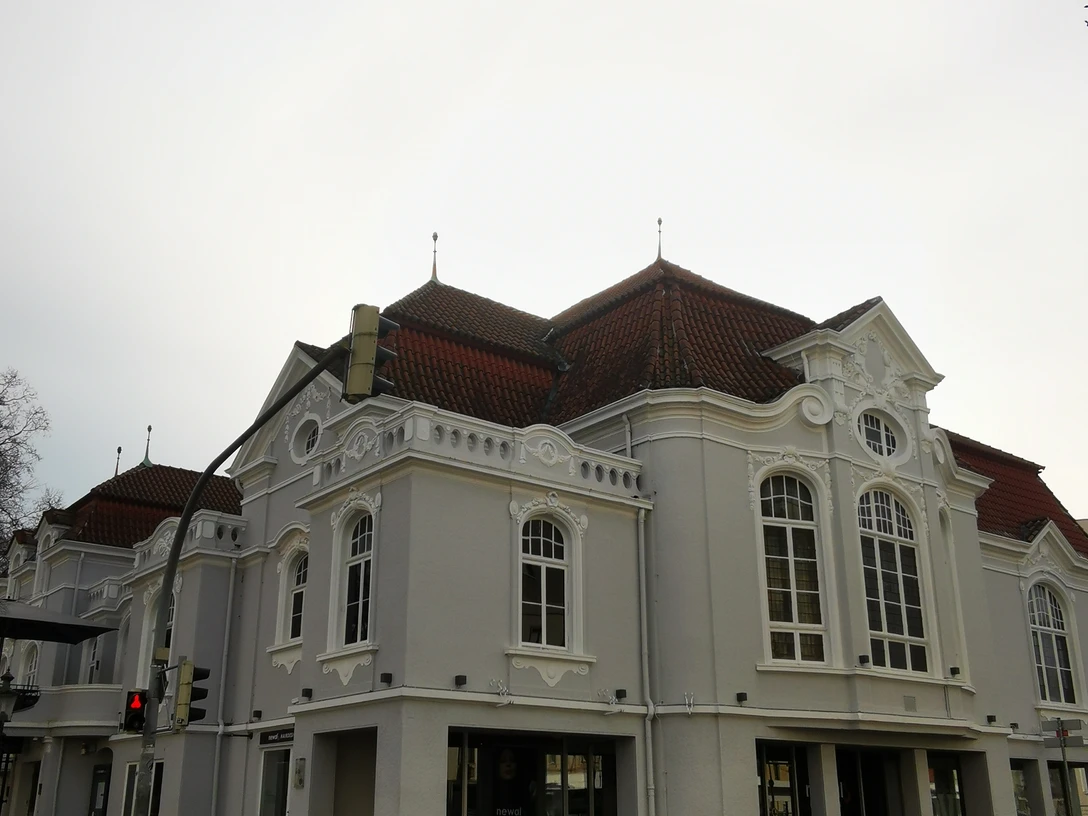 Minden - Weserklause.jpg Das Bild zeigt das Gebäude "Weserklause" von oben.