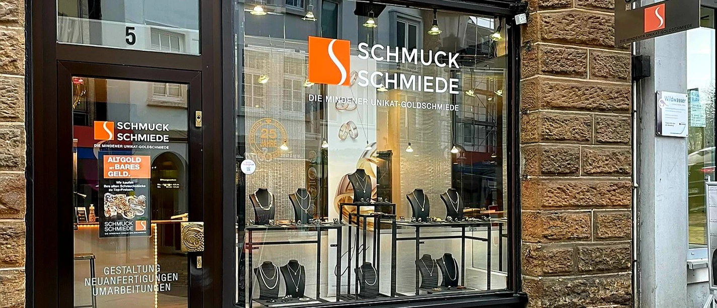 Das Bild zeigt den Eingangsbereich des Geschäftes.