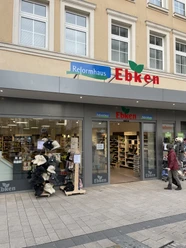 Minden - Reformhaus Ebken Lukas.jpeg Das Bild zeigt den Eingangsbereich des Geschäftes.