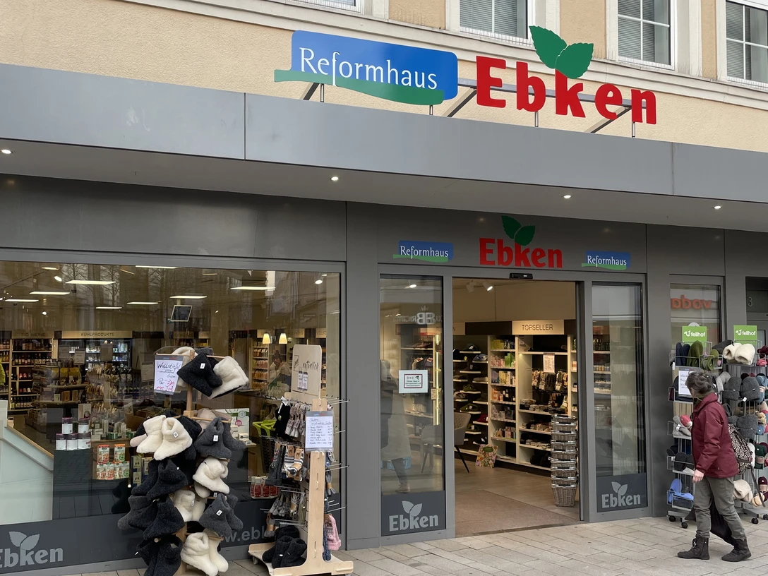 Minden - Reformhaus Ebken Lukas.jpeg Das Bild zeigt den Eingangsbereich des Geschäftes.
