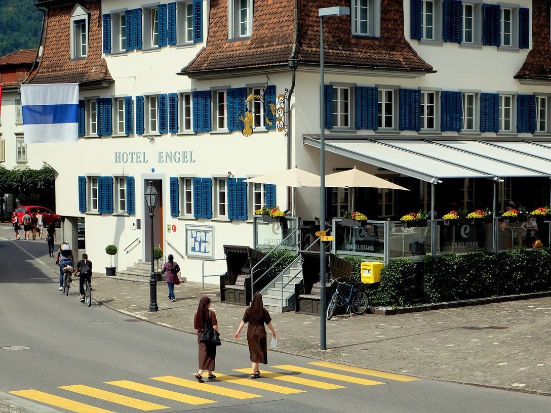 Hotel Restaurant Engel Stans aussen