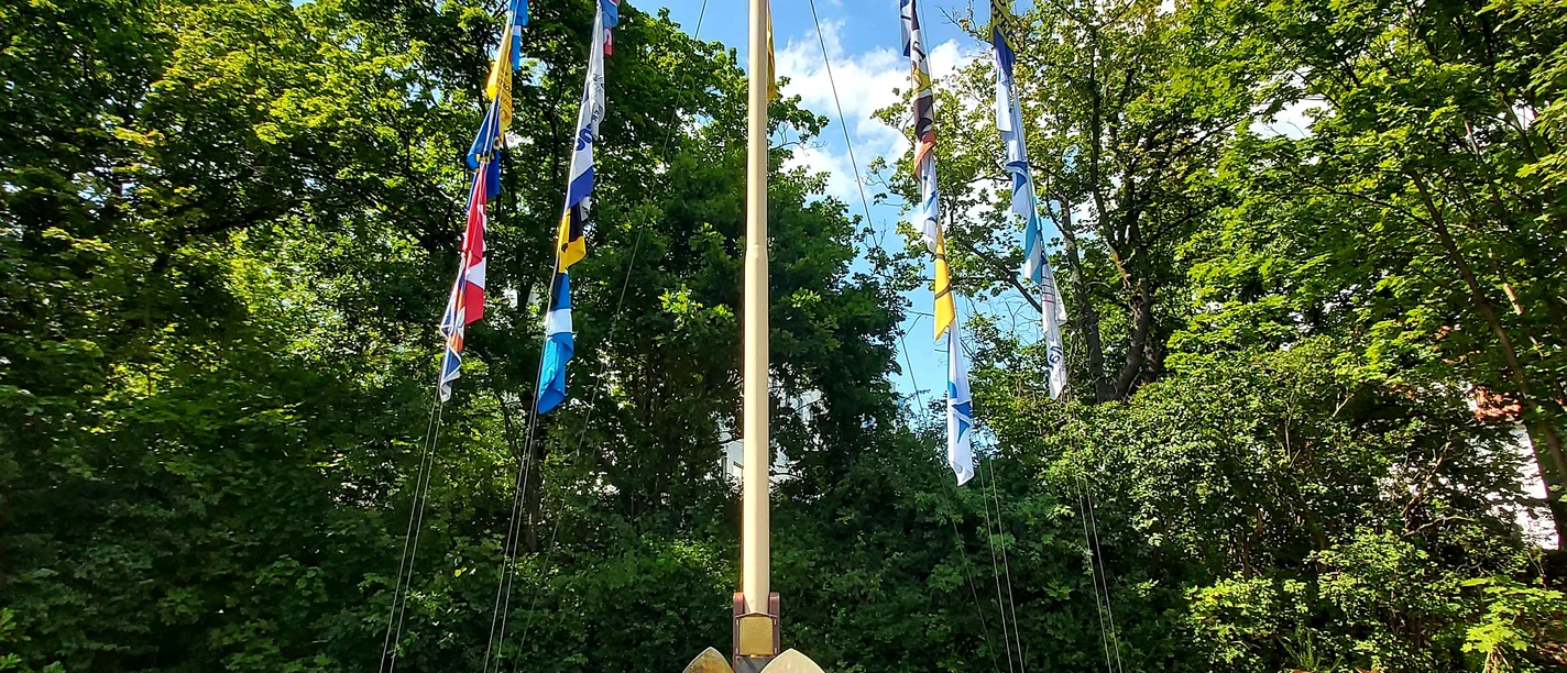 Minden_Schiffermast Hol fast.jpg Das Bild zeigt den Schiffermast Hol fast.